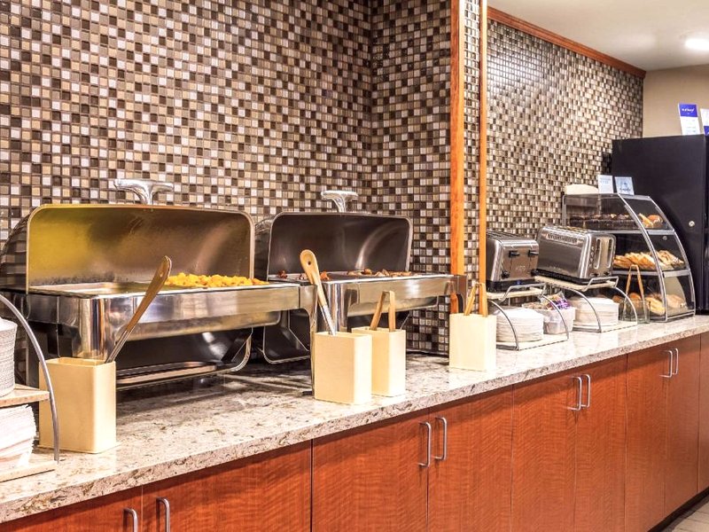 Clarion Inn Cranberry Townshipの写真