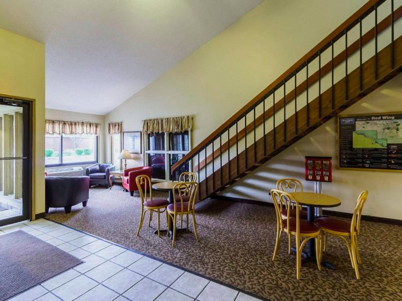 ロードウェイ イン (Rodeway Inn)の写真