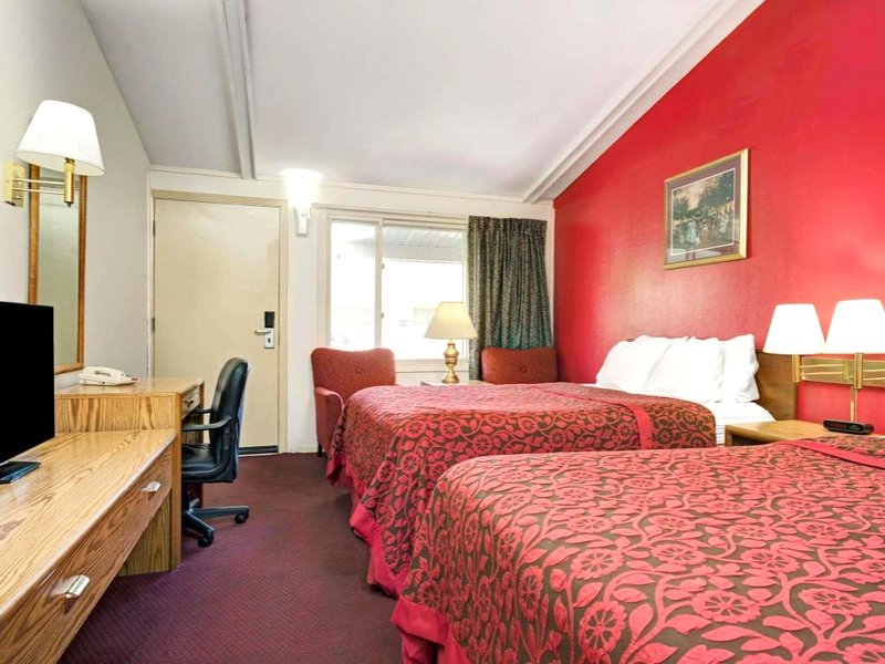 Travelodge by Wyndham Red Wingの写真
