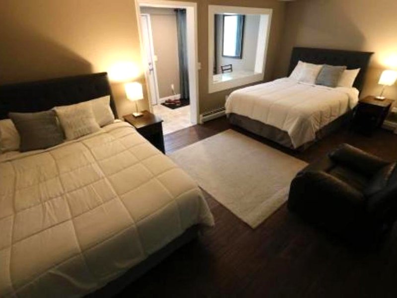 Brimley Motel Suitesの写真