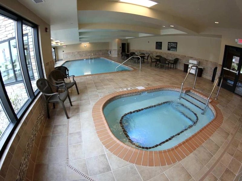 ハンプトン イン & スイーツ グランド フォークス (Hampton Inn & Suites Grand Forks)の写真