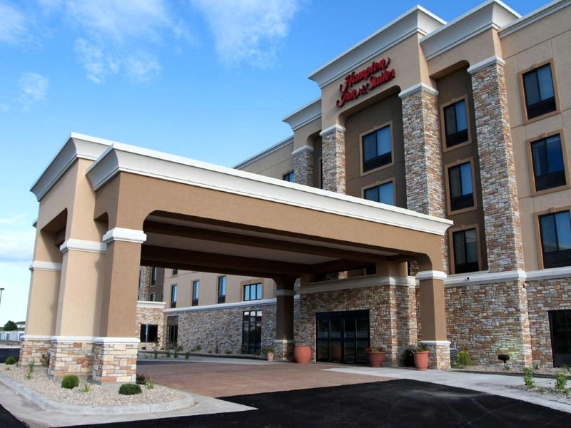 ハンプトン イン & スイーツ グランド フォークス (Hampton Inn & Suites Grand Forks)の写真