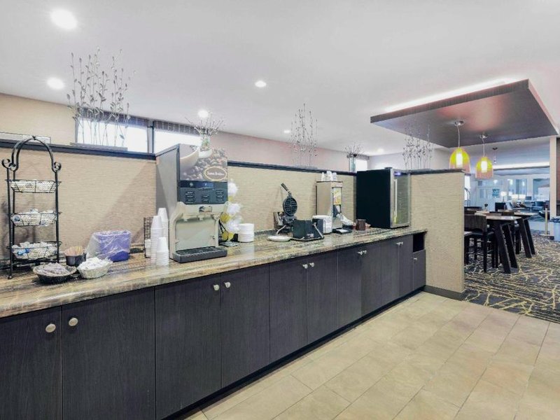 ラマダ バイ ウィンダム グランドフォークス (Ramada by Wyndham Grand Forks)の写真