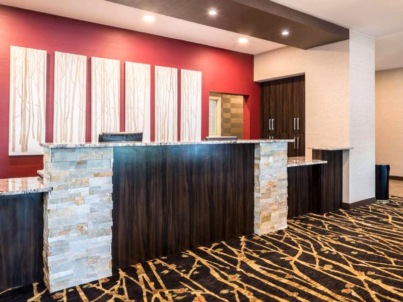 ラマダ バイ ウィンダム グランドフォークス (Ramada by Wyndham Grand Forks)の写真