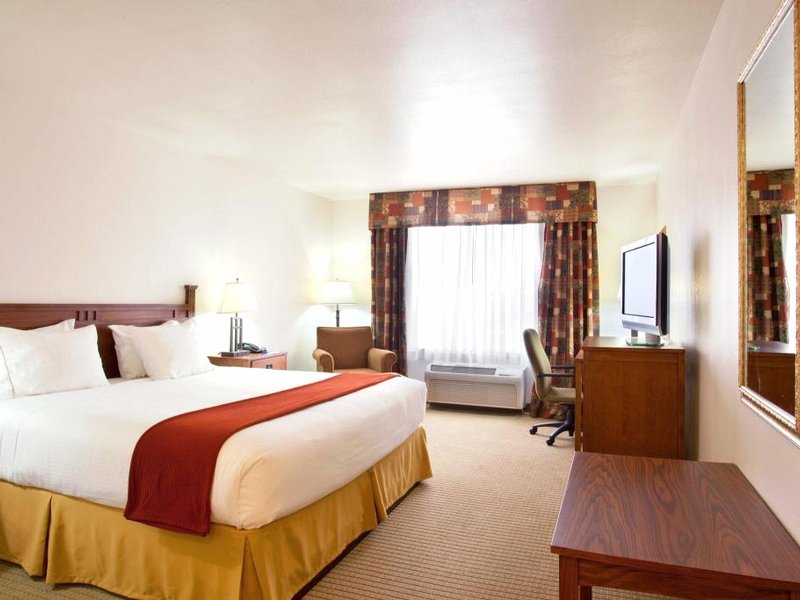 Holiday Inn Express Hotel & Suites Mattoon By IHGの写真