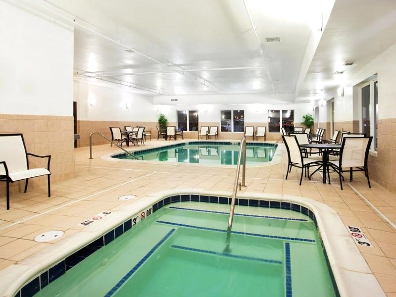 Holiday Inn Express Hotel & Suites Mattoon By IHGの写真