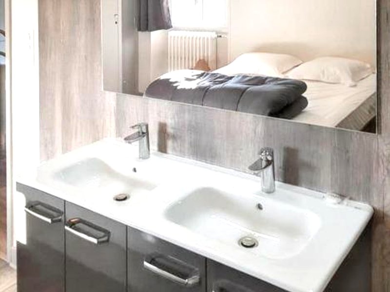 Maison spacieuse à Montsalvy avec grand jardin et terrasse (Maison spacieuse a Montsalvy avec grand jardin et terrasse)の写真