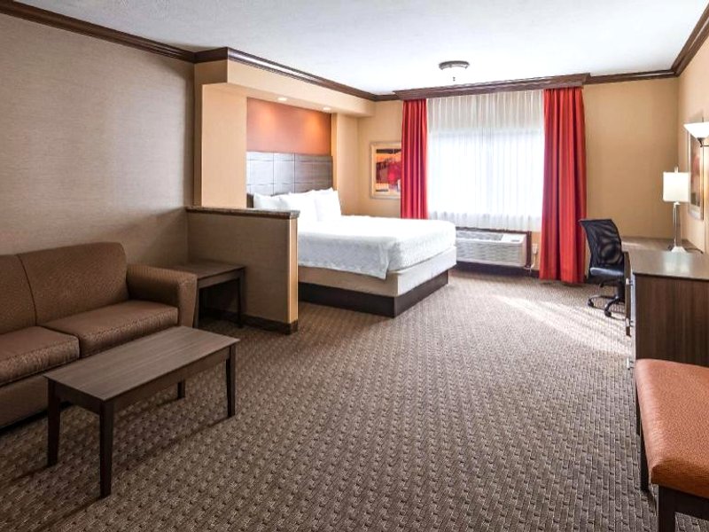 Best Western Plus North Canton Inn & Suitesの写真