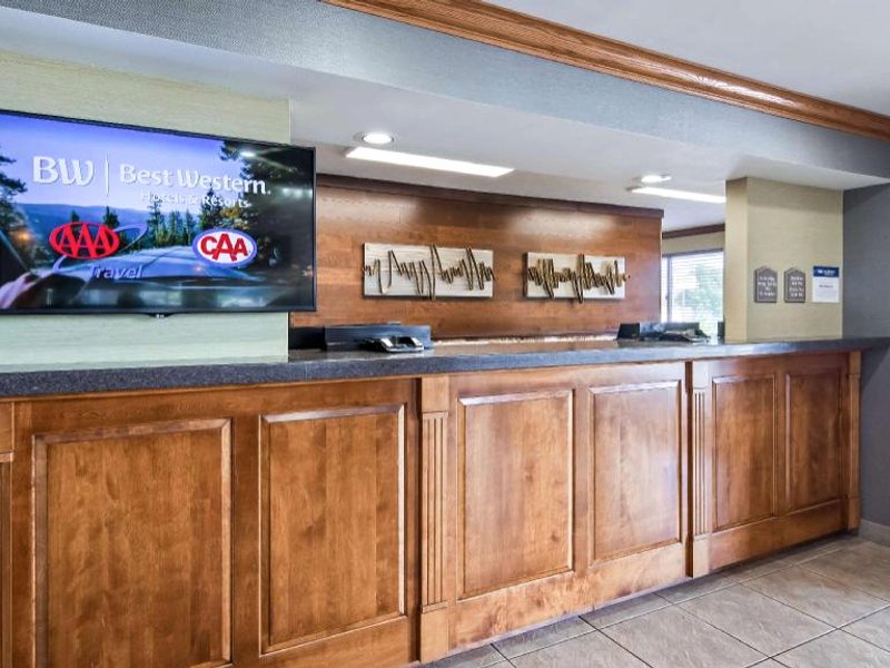 Best Western Plus North Canton Inn & Suitesの写真