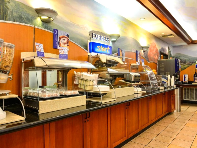 Holiday Inn Express Vancouver North By IHGの写真