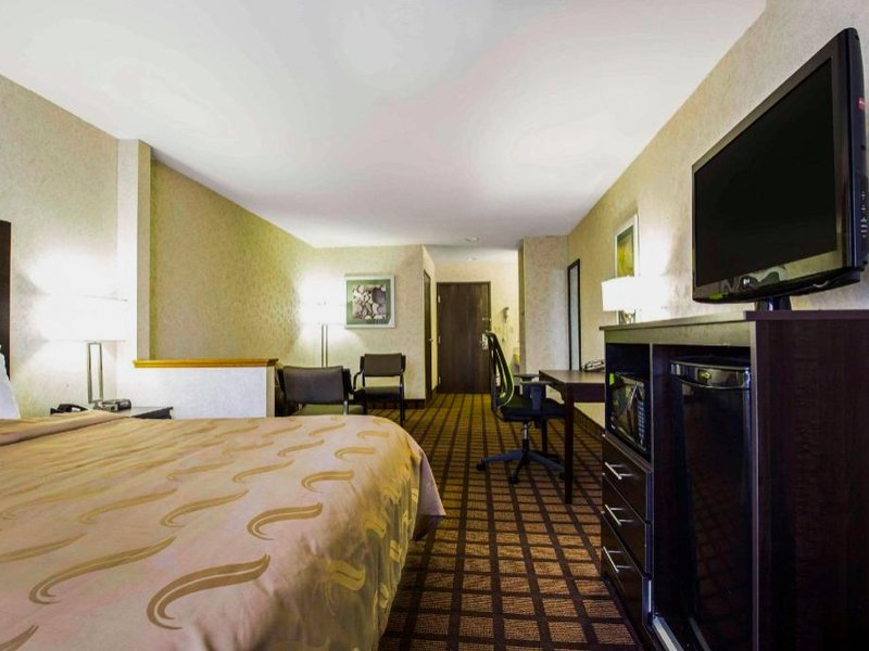 クオリティ イン モニー インターステート 57 (Quality Inn Monee I-57)の写真