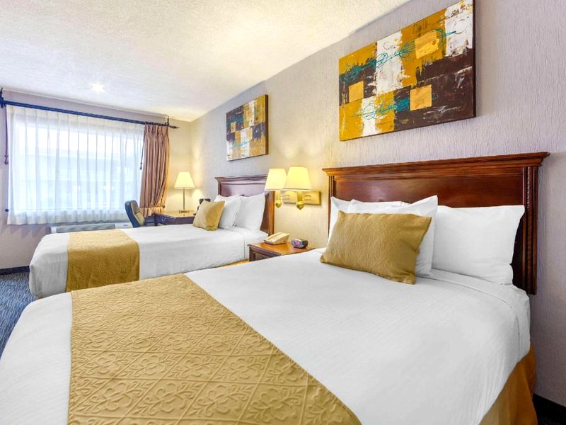 クオリティ イン ピエドラス ネグラス (Quality Inn Piedras Negras)の写真