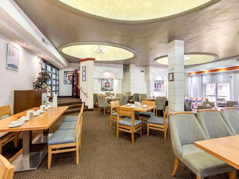クオリティ イン ピエドラス ネグラス (Quality Inn Piedras Negras)の写真