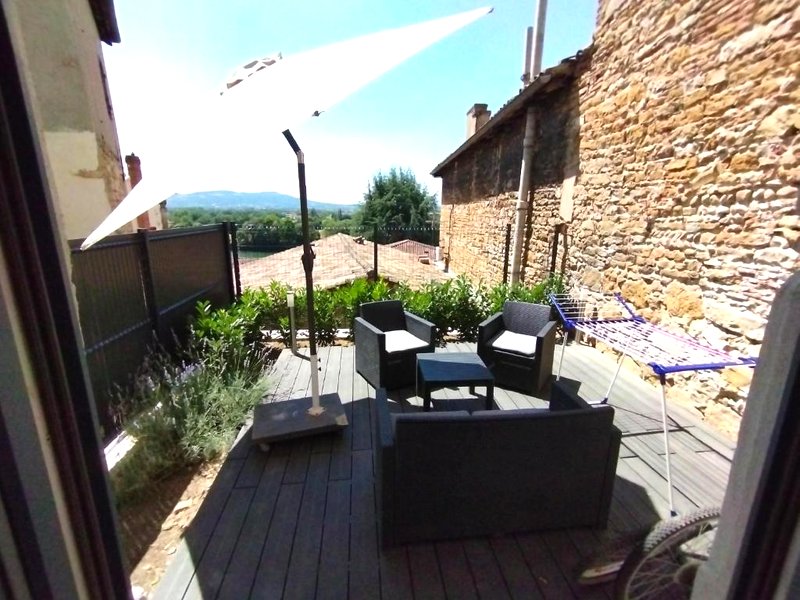 Trévoux: loft ravissant avec terrasse (Trevoux: loft ravissant avec terrasse)の写真