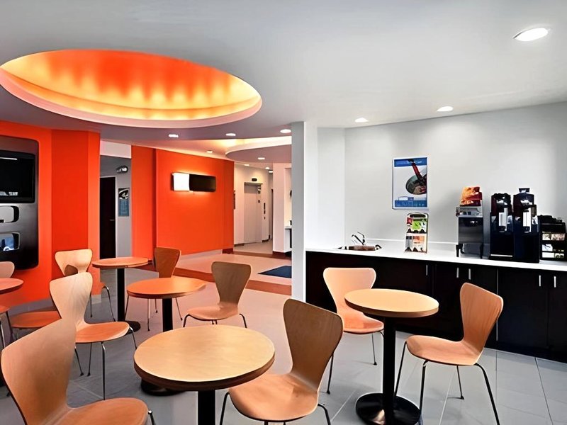 モーテル 6 スウィフト カレント (Motel 6-Swift Current, SK)の写真
