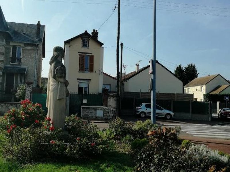 LOUE STUDIO PROPRE !, Endroit très calme, à 5 minutes gare mantes la jolie, (LOUE STUDIO PROPRE !, Endroit tres calme, a 5 minutes gare mantes la jolie,)の写真