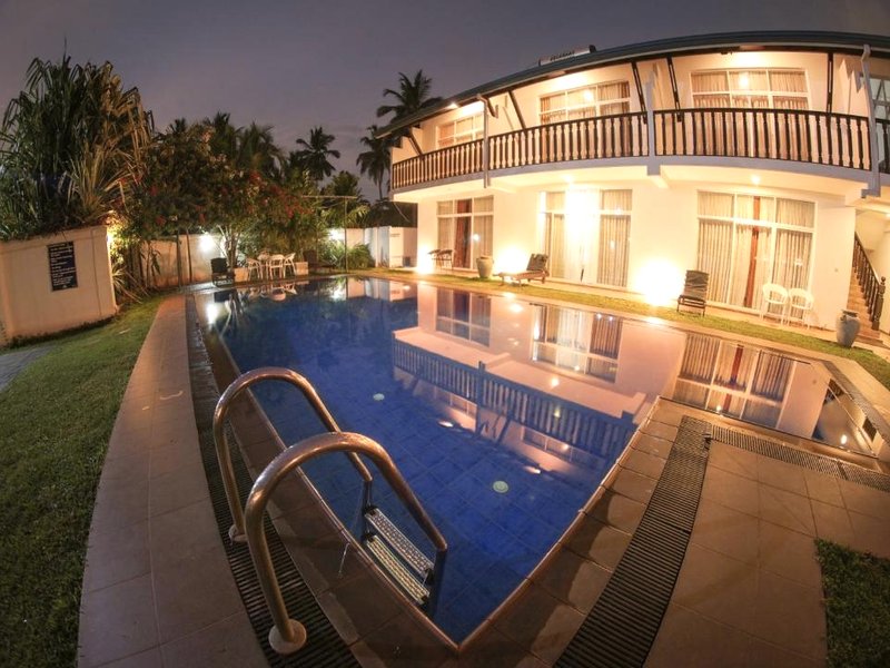 White Rose Beach Resort Marawilaの写真