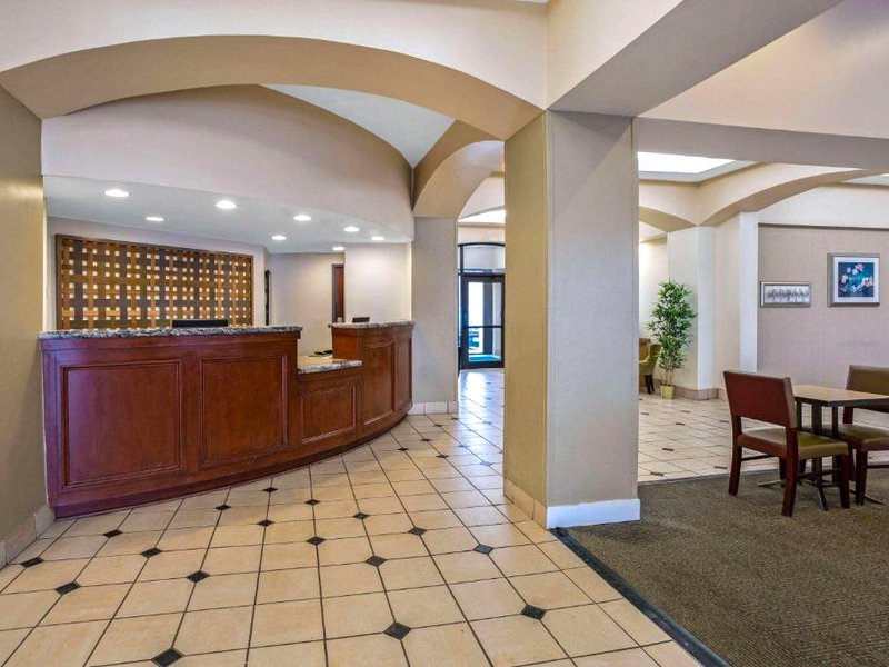 ラ キンタ イン & スイーツ バイ ウィンダム ニュー ヘイブン (La Quinta Inn & Suites by Wyndham New Haven)の写真