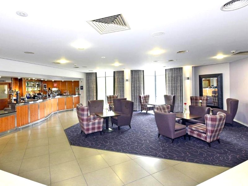 スターリング コート ホテル (Stirling Court Hotel)の写真