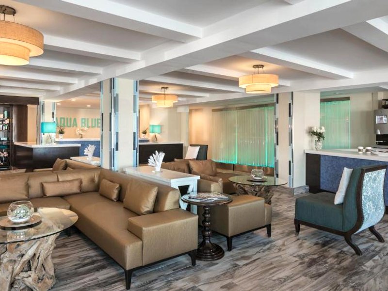 Aqua Blue Hotelの写真