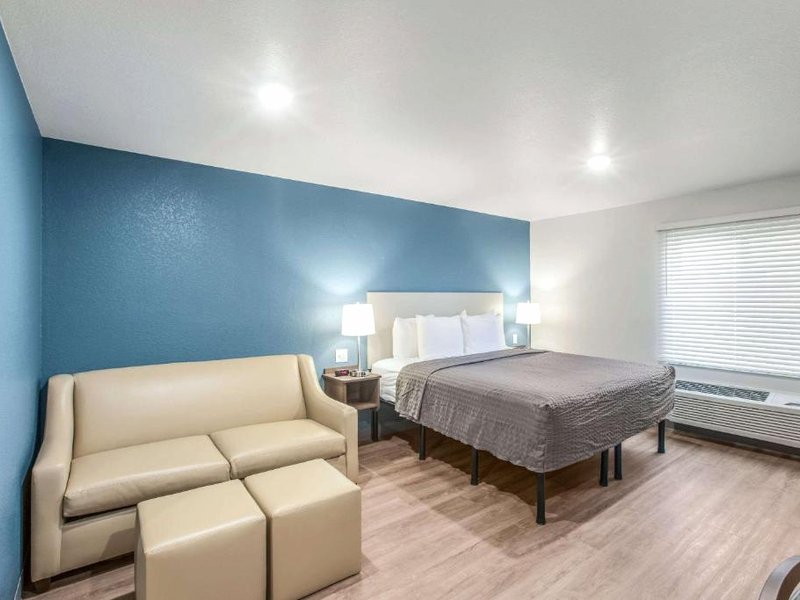 WoodSpring Suites Atlanta McDonoughの写真