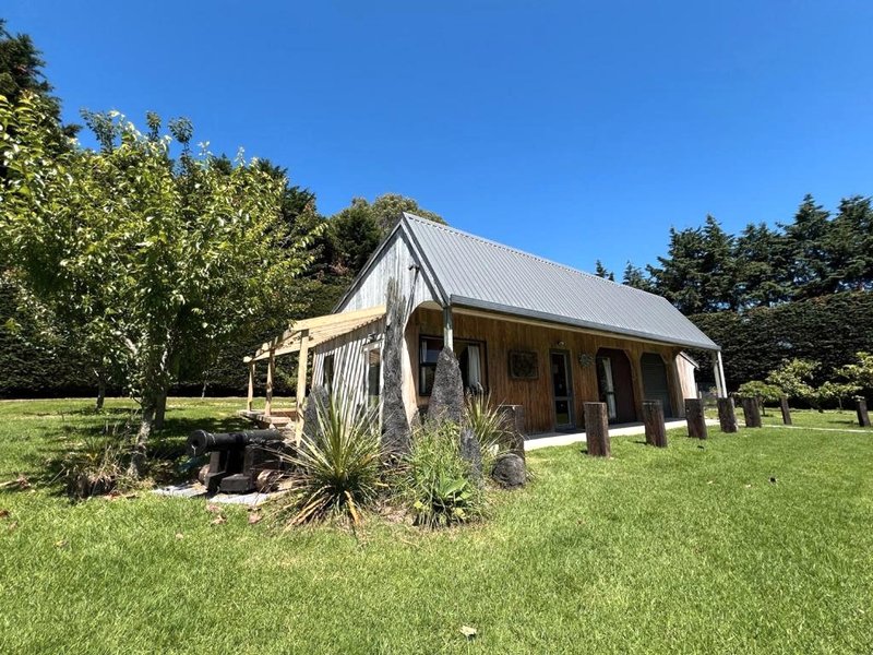 Greenwood Bungalow - Stylish Retreat with Spa Poolの写真