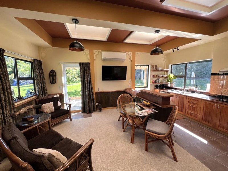 Greenwood Bungalow - Stylish Retreat with Spa Poolの写真