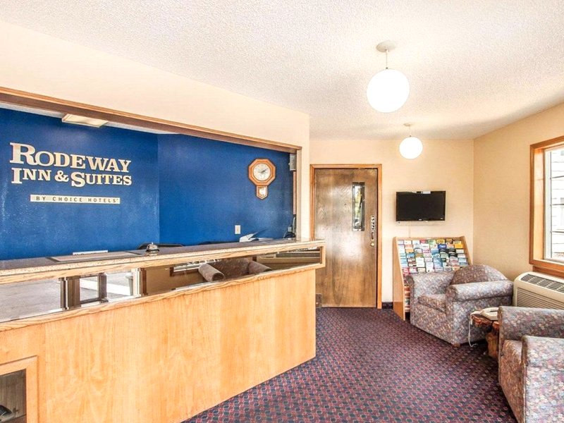 ロードウェイ イン&スイーツ ハイウェイ 217&26 W (Rodeway Inn & Suites Hwy 217 & 26 W)の写真