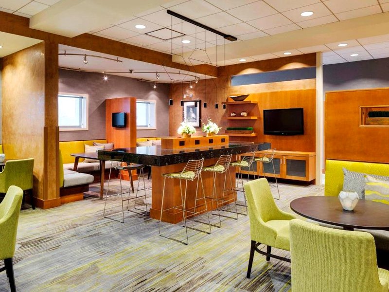 コートヤード ボストン ローガン エアポート (Courtyard Boston Logan Airport)の写真