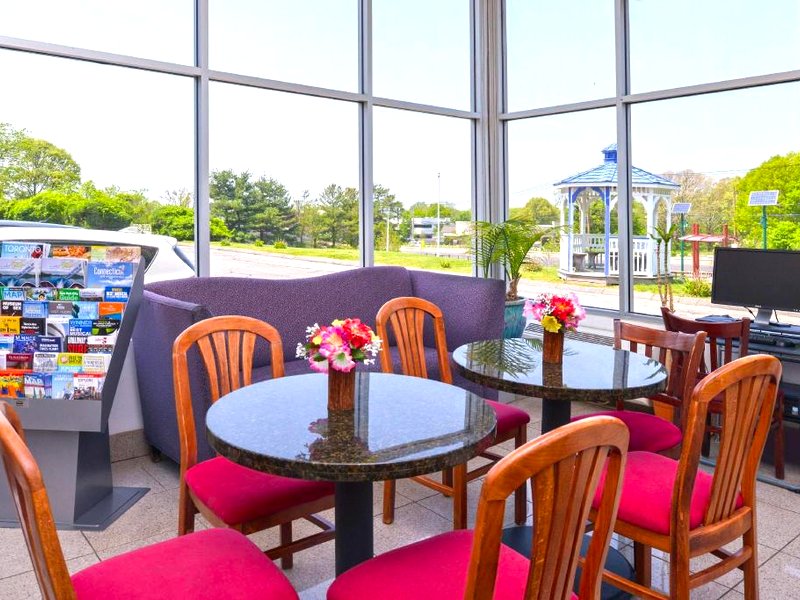 アメリカズ ベスト バリュー イン スミスタウン ロング アイランド (Americas Best Value Inn Smithtown Long Island)の写真