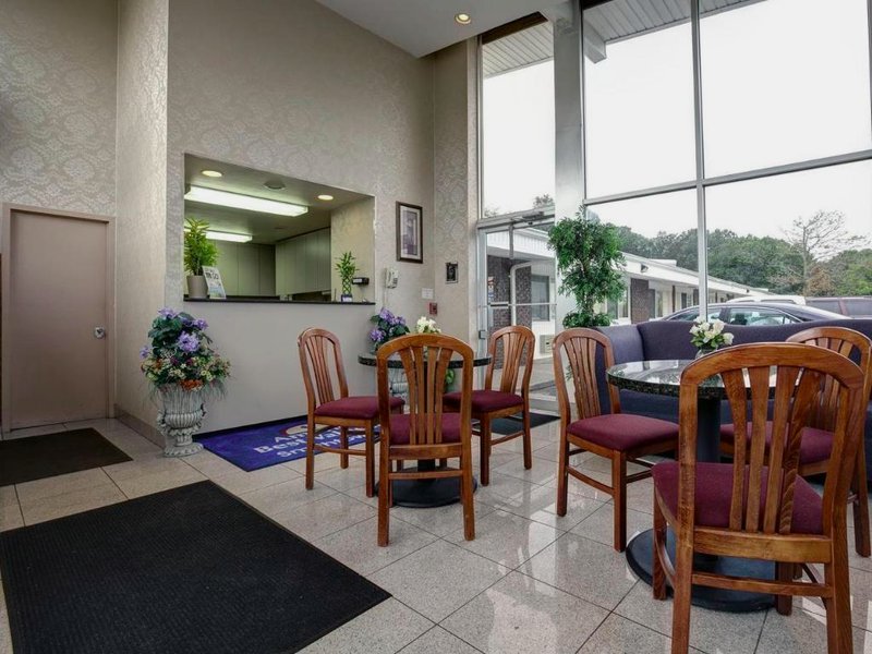 アメリカズ ベスト バリュー イン スミスタウン ロング アイランド (Americas Best Value Inn Smithtown Long Island)の写真