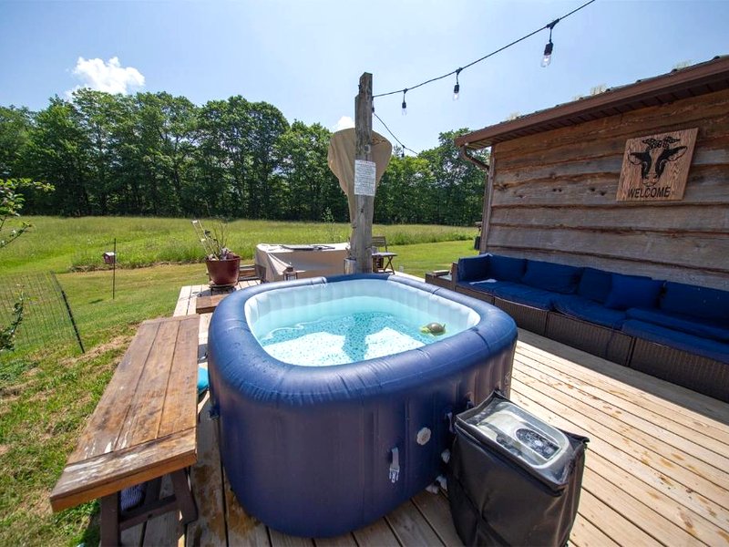 Smiths In-law suite! Pet friendly, hot tub!の写真