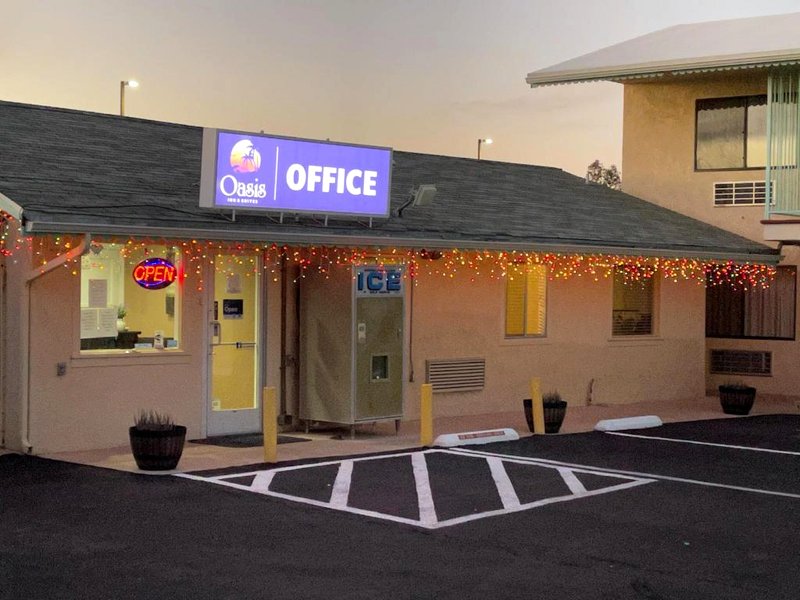 ハワード ジョンソン バイ ウィンダム リッジクレスト (Howard Johnson by Wyndham Ridgecrest, CA)の写真