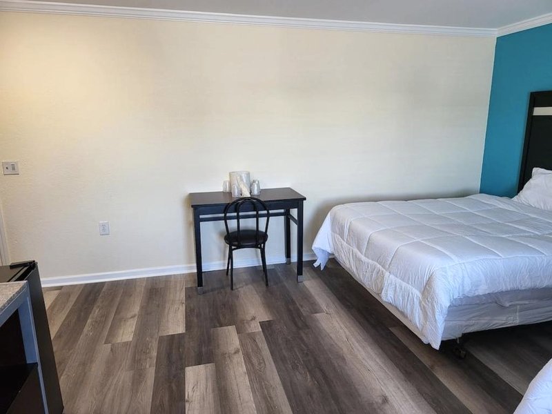 バジェット イン&スイーツ (BUDGET INN & SUITES)の写真