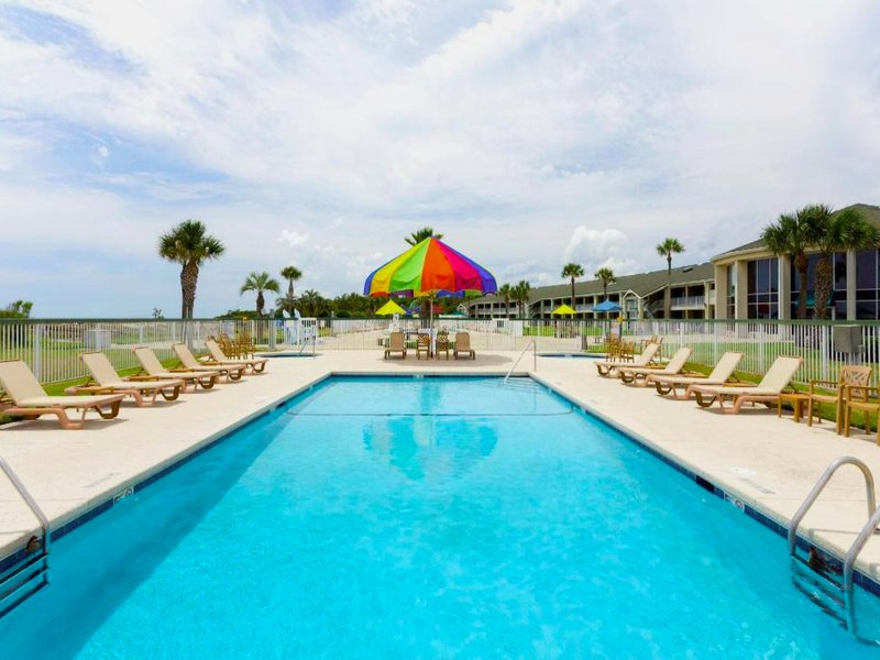 デイズ イン&スイーツ バイ ウィンダム ジェキル アイランド (Days Inn & Suites by Wyndham Jekyll Island)の写真