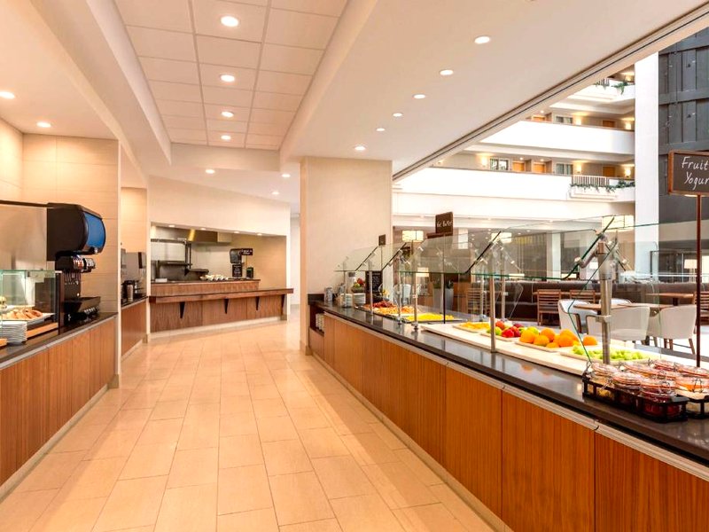 Embassy Suites by Hilton Greenville Golf Resort & Conference Centerの写真