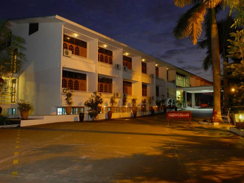ミャンマー ライフ ホテル (Myanmar Life Hotel)の写真
