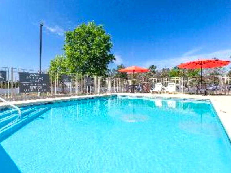 Hawthorn Suites by Wyndham Augustaの写真