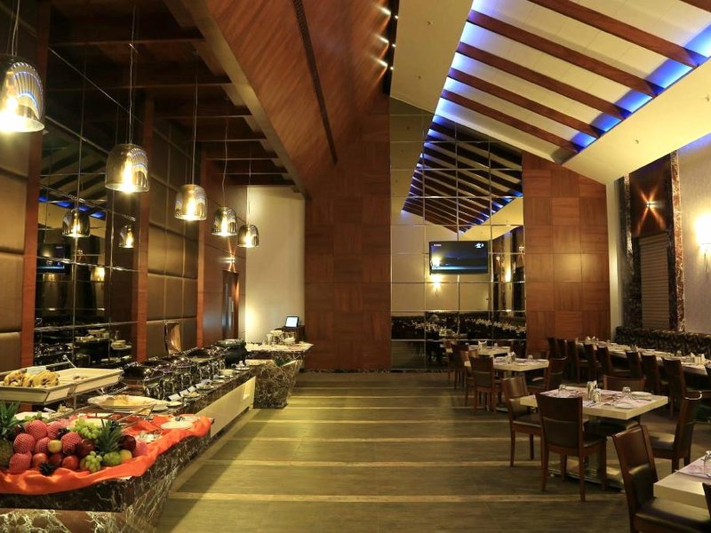 ダーナラクシュミ シュリヴァサン ホテル (Dhanalakshmi Srinivasan Hotel)の写真