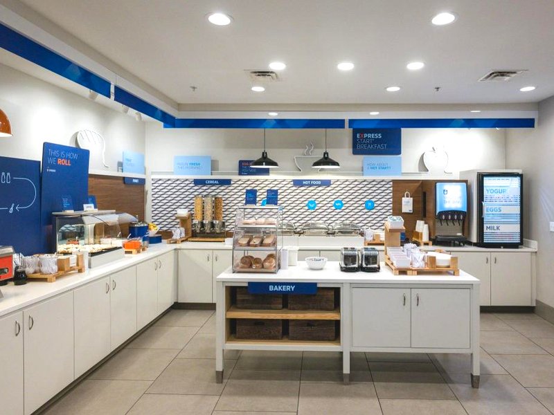 Holiday Inn Express & Suites Marquette By IHGの写真