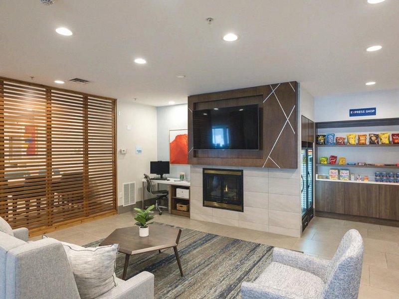 Holiday Inn Express & Suites Marquette By IHGの写真