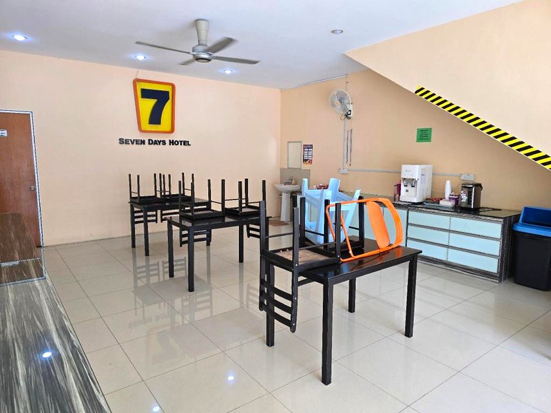 Seven Days Hotelの写真