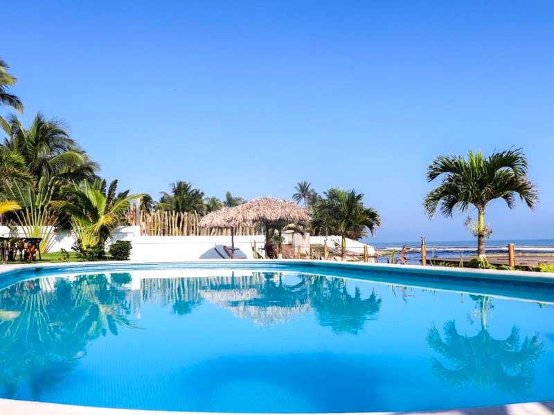 Hotel Lunazul In Costa Esmeraldaの写真