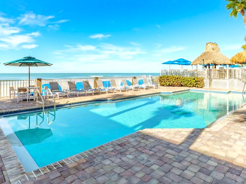 DoubleTree Beach Resort by Hilton Tampa Bay-N. Redington Bchの写真