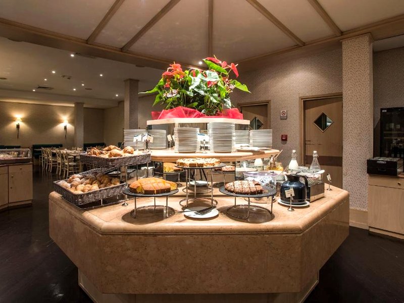 フライオン ホテル & カンファレンス センター (FlyOn Hotel & Conference Center)の写真