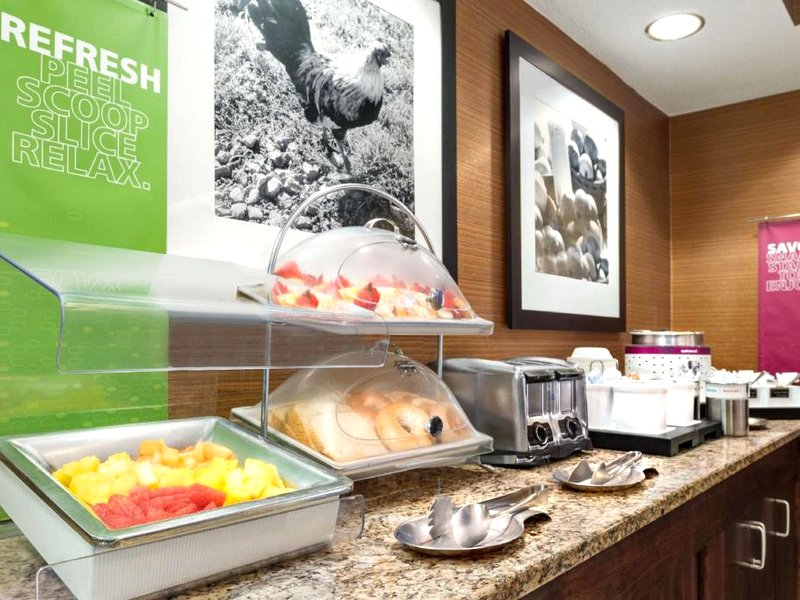 ハンプトン イン ローレンス (Hampton Inn Lawrence)の写真