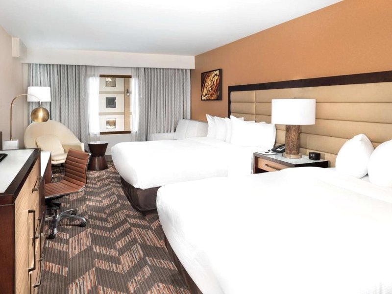 ダブルツリー バイ ヒルトン ローレンス (DoubleTree by Hilton Lawrence)の写真