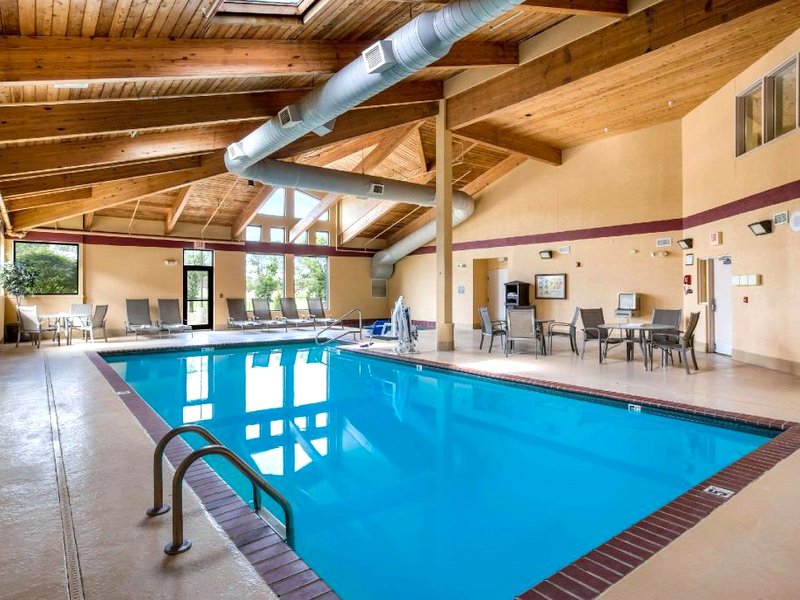 クオリティ イン&スイーツ ローレンス ユニバーシティ エリア (Quality Inn & Suites Lawrence - University Area)の写真