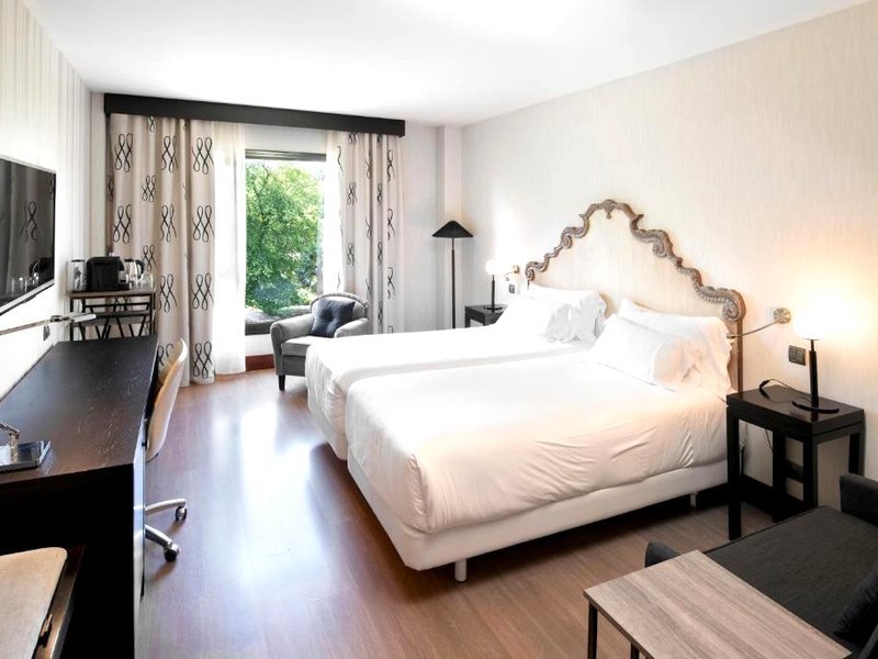 パラシオ デ アビレス アフィリエイテッド バイ メリア (Palacio de Avilés, Affiliated by Meliá)の写真