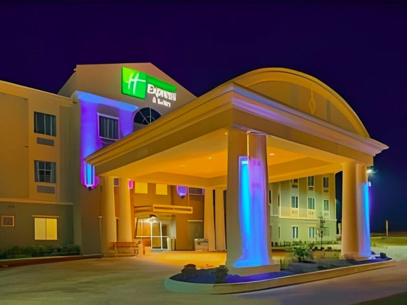 Holiday Inn Express and Suites Granbury By IHGの写真